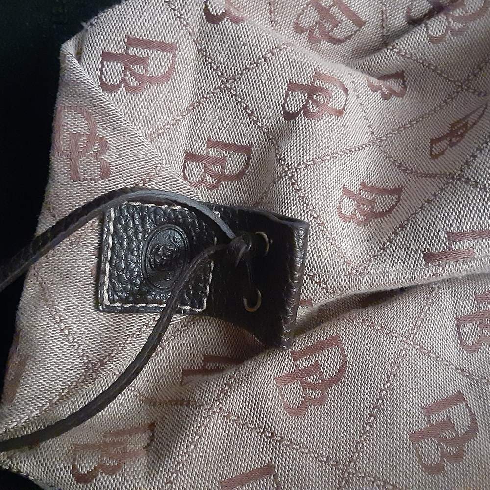 Authentic Dooney and Bourke Shoulder Bag - Picture 6 of 13